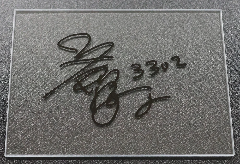 3302 谷川里江 選手 サイン入りアクリルボード